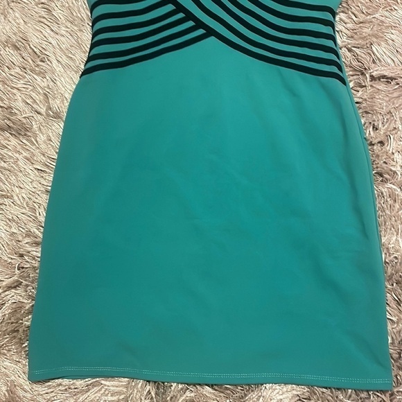 YA Los Angeles Bodycon Sleeveless Green Dress Size Large - Picture 2 of 10